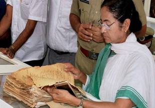 http://images.indianexpress.com/2015/09/netaji-files-mamata.jpg